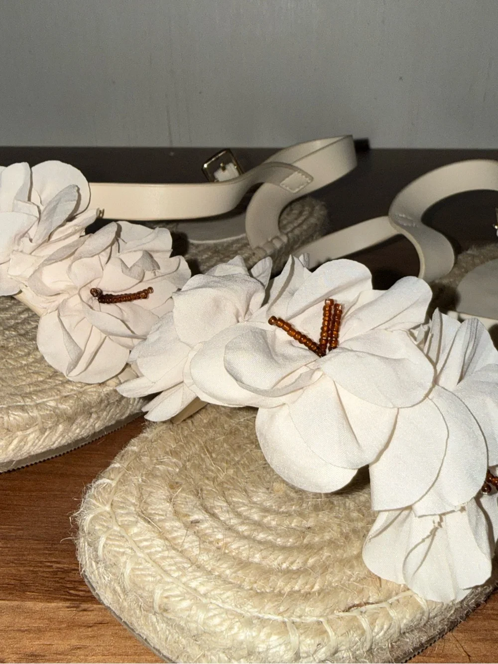 Zara - Jute flower sandals with beaded detail and strap